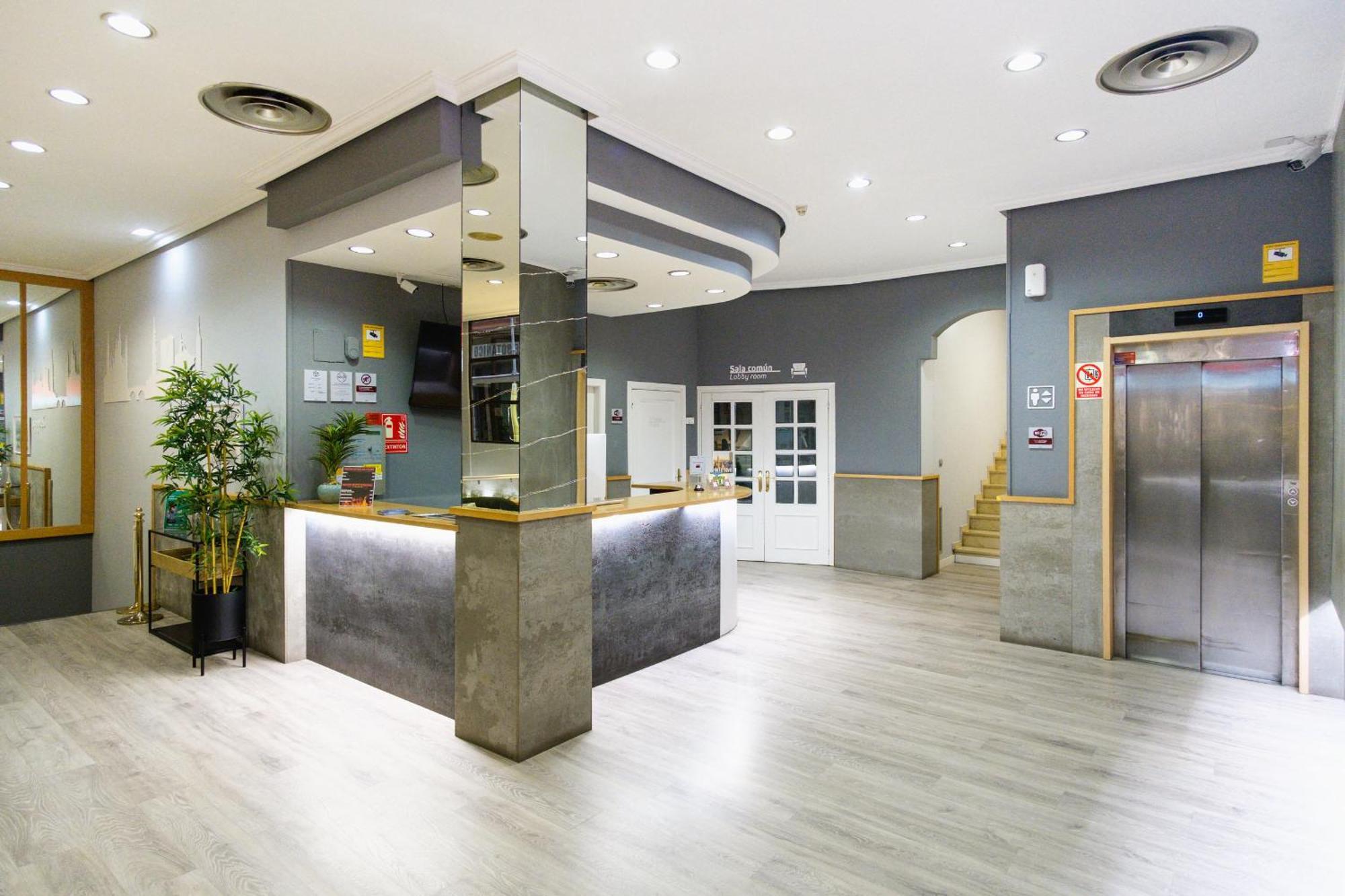Vtz Hotel El Principe 萨拉戈萨 外观 照片